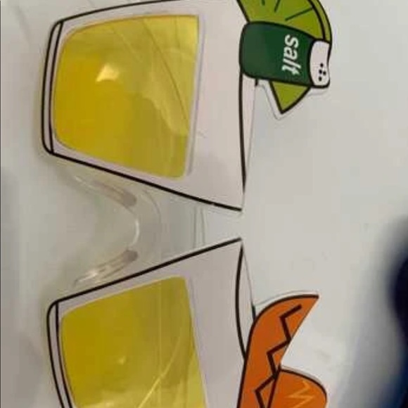 Sunglasses - Picture 7 of 10